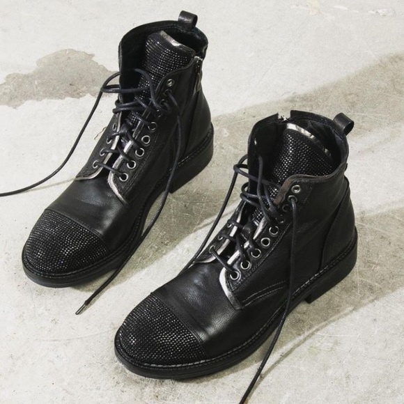🔸NWB🔸L’idea Stud Toe Combat Ankle Boots - Picture 2 of 14